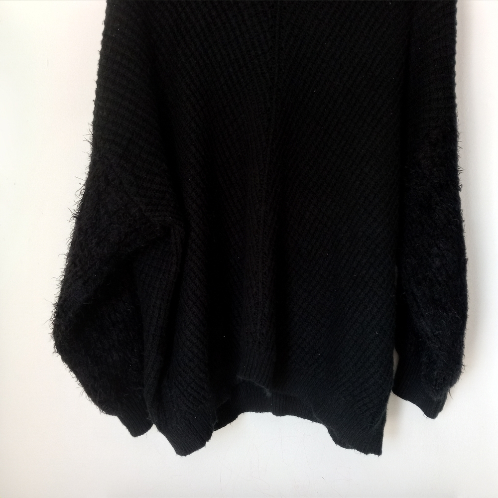 Cece XXL Black Fuzzy Sleeves Knit Sweater - Picture 8 of 13